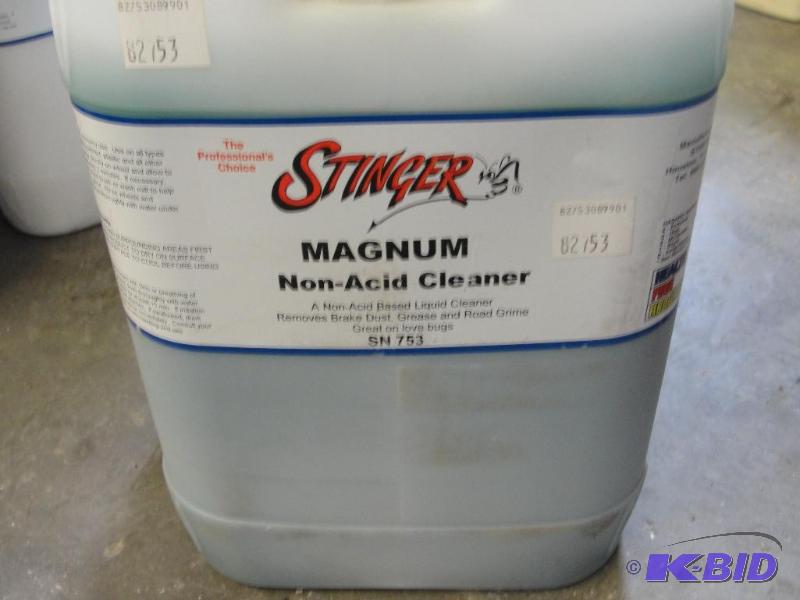 lot 5 image: Magnum non - acid cleaner...