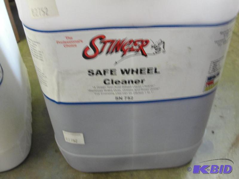 lot 6 image: Safe wheel cleaner...