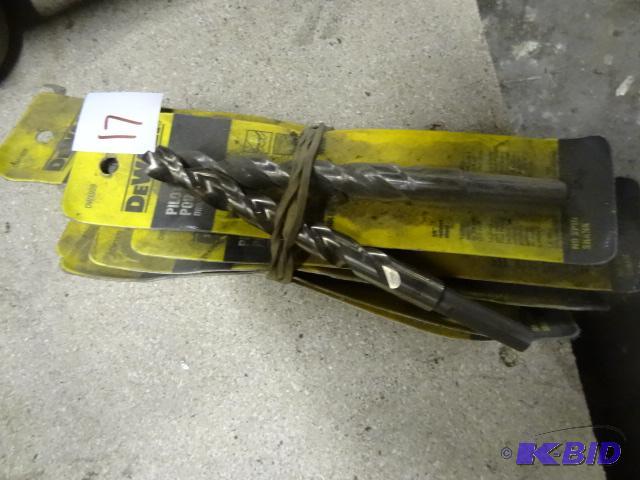 lot 17 image: Dewalt 2964 drill bits. Pilot point. Qty 10...