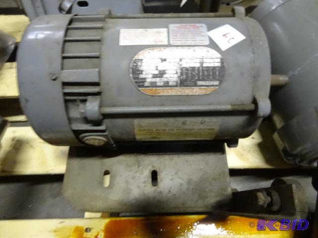lot 39 image: Dayton electric motor. 34 HP. 1725 RPM1425R...