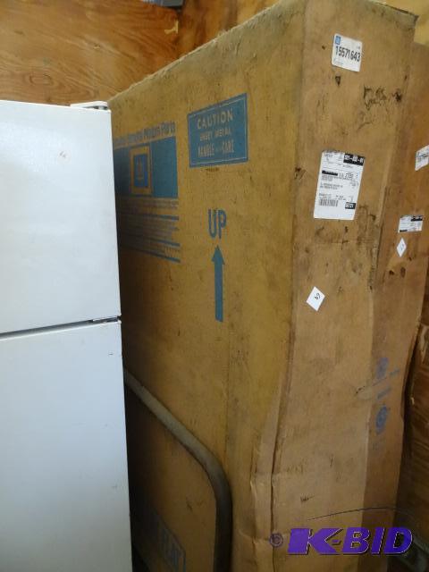 lot 64 image: GM 15571643 LH truck door. Brand new in box. ...