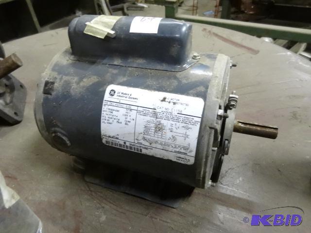 lot 89 image: GE electric motor. 1 HP. 1725 RPM. 115208-23...