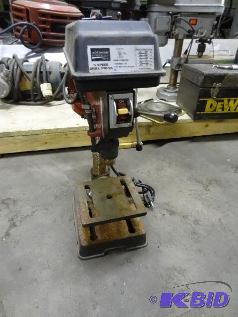 lot 9 image: Northern 5 speed drill press. 110 volt. 15573...