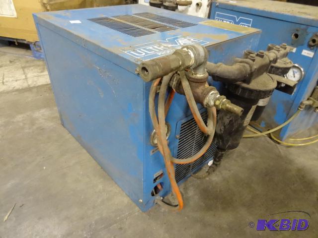 lot 92 image: Ultra air compressed air drier. Model UA75AC....