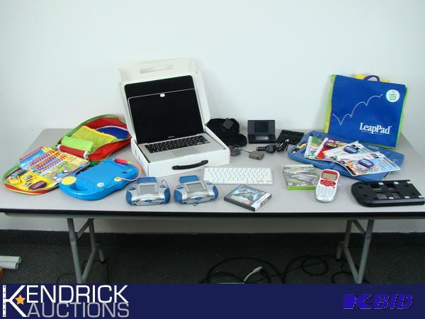 Lot of Apple, Leap Frog, and Nintendo Electronics