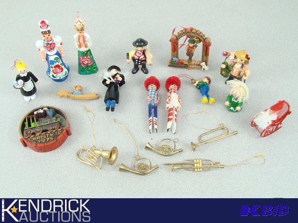 Lot of Vintage Christmas Ornaments
