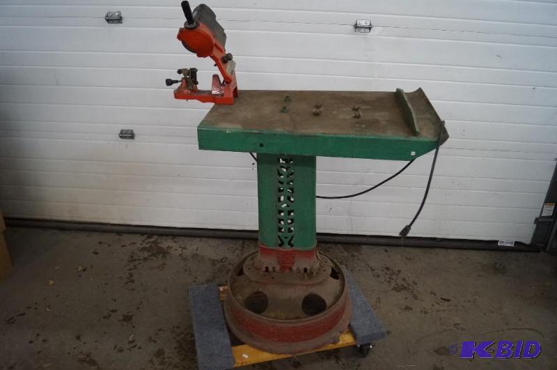 Chain saw sharpener