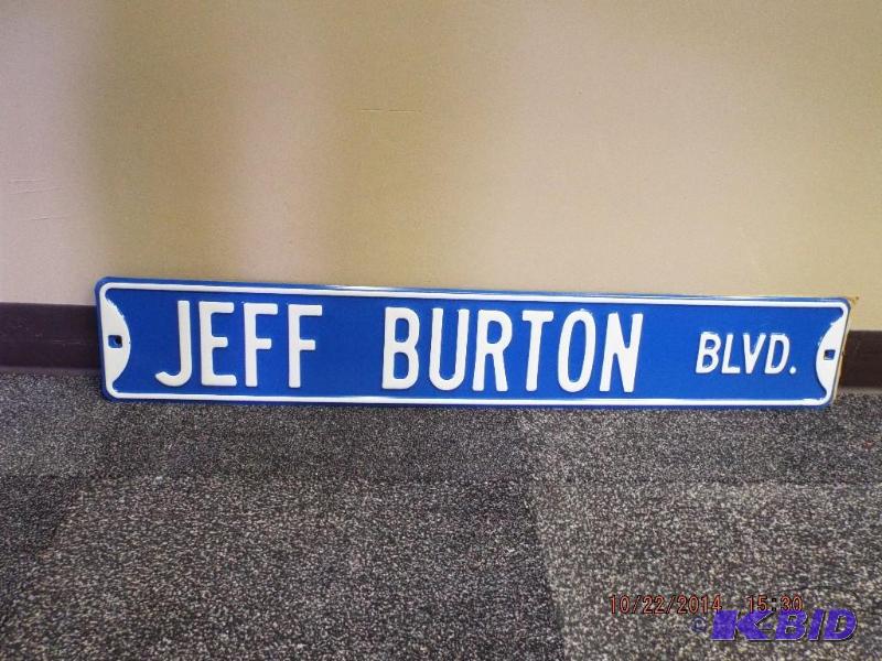 lot 3 image: metal sign