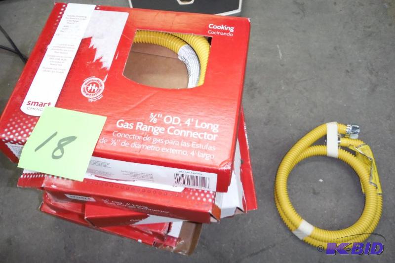 lot of 6 -58 gas range connectors. 4 in length