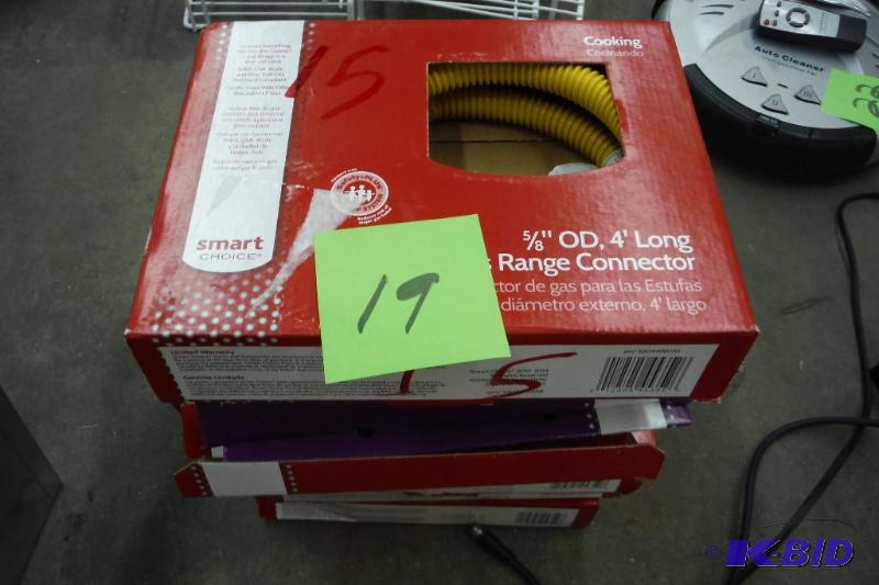 lot of 6- 58 gas range connectors. 4 in length