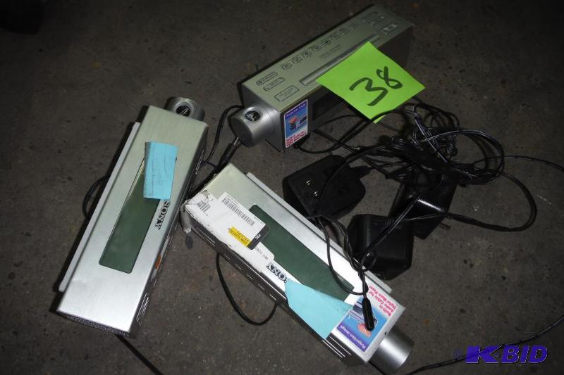 lot of 3 sony alarm clock dream machines