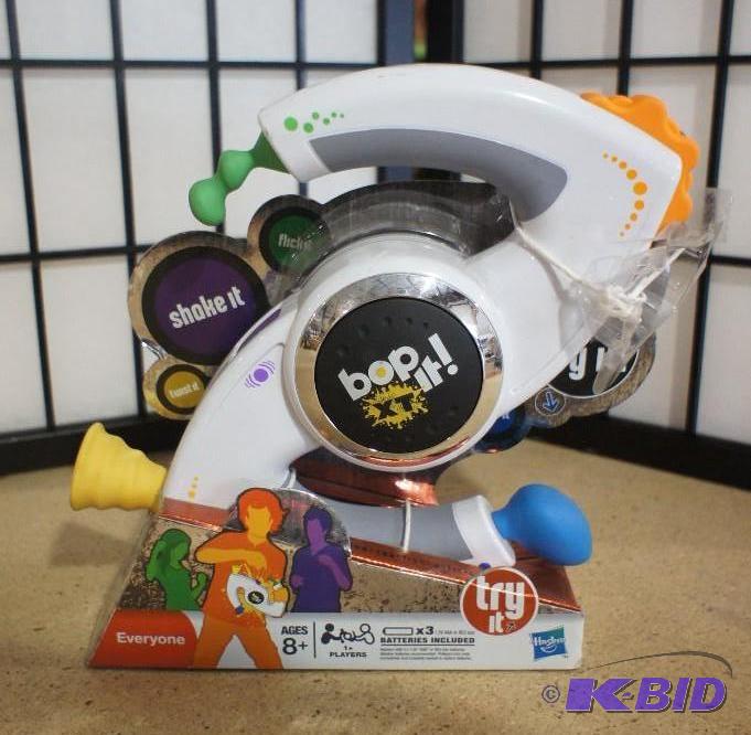 New Hasbro Games Bop-It XT - Ages 8 - Tested...