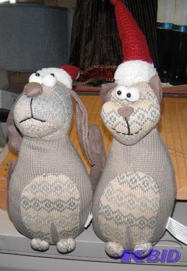 Christmas Dog and Cat Decoration - Both are a...