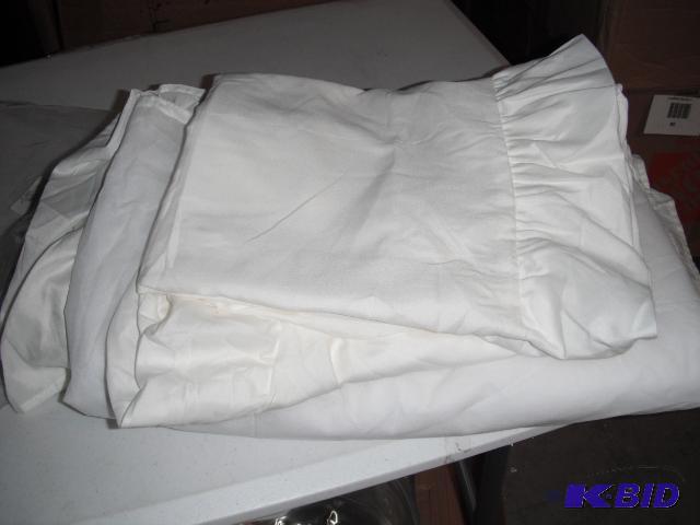 Cream Color Bedskirt and 2 Pillow Shams - Kin...