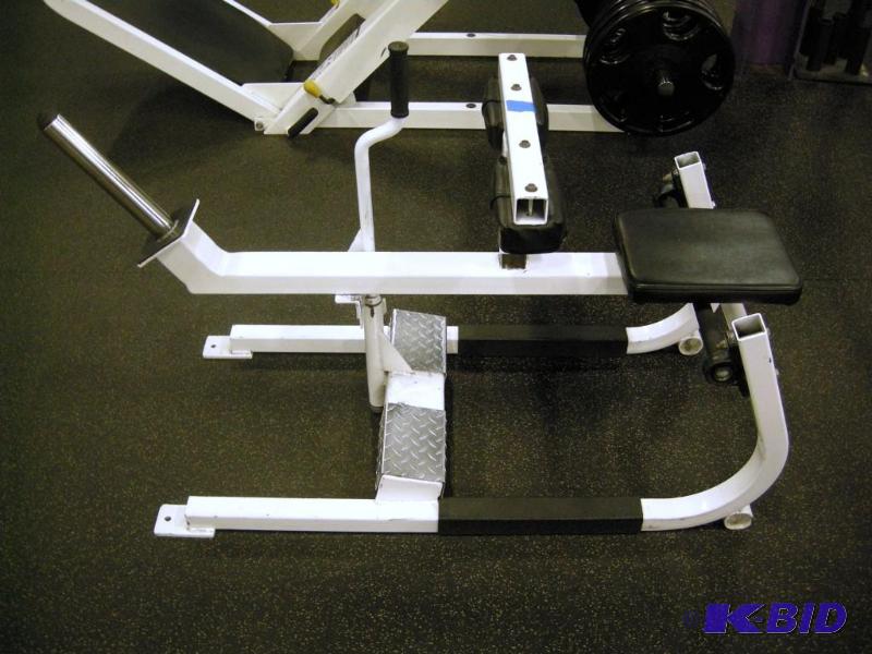 lot 18 image: Seated Calf Press, unknown make