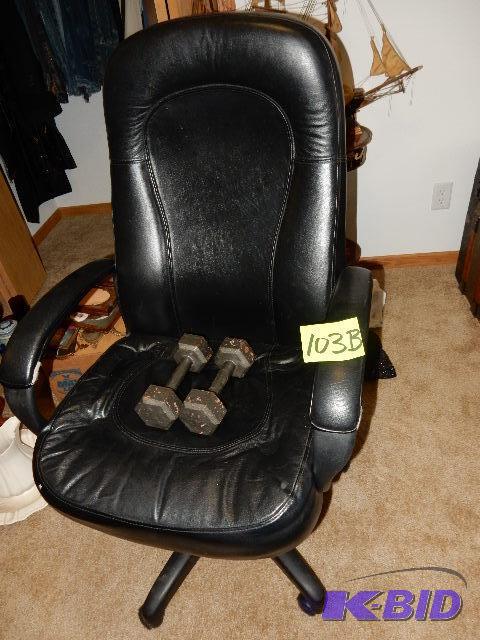 lot 103B image: Office Chair.. Good shape...