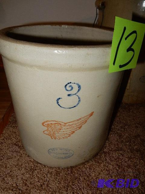 lot 13 image: No. 3 Redwing Crock.. Nice shape...