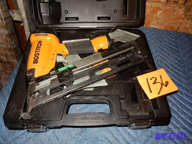 lot 136 image: Bostitch N62FN Nailer 1 - 2 12 in 15GA...