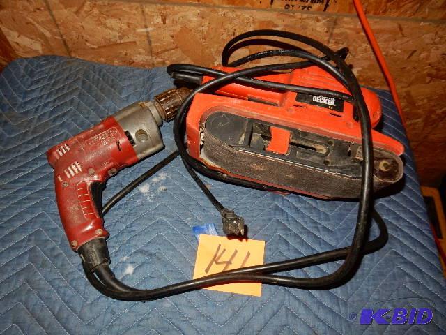 lot 141 image: Milwaukee 12 in electric drill  Black and ...