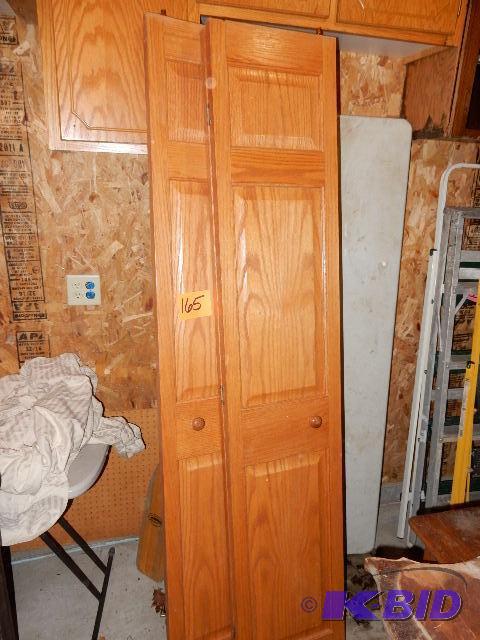 lot 165 image: 2 sets of 2, Solid core Oak Bi fold Doors.. E...