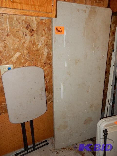 lot 166 image: 6ft x 30 in Banquet table.. Legs fold up.. 1 ...