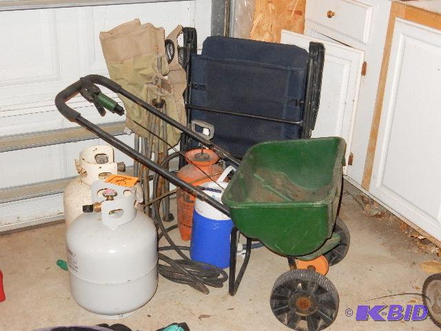lot 178 image: Misc items as pictured.. Look at the close up...