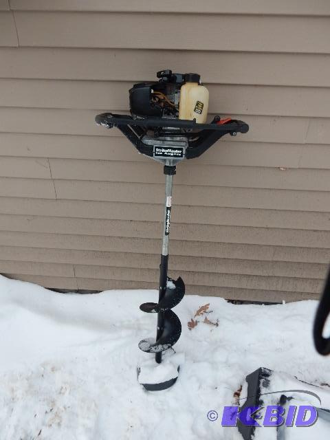 lot 195 image: STRIKEMASTER.. Ice auger.. Untested, but owne...