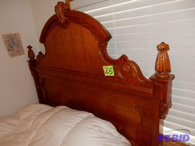 lot 25 image: Beautiful Lexington Victorian Replica Oak Dou...