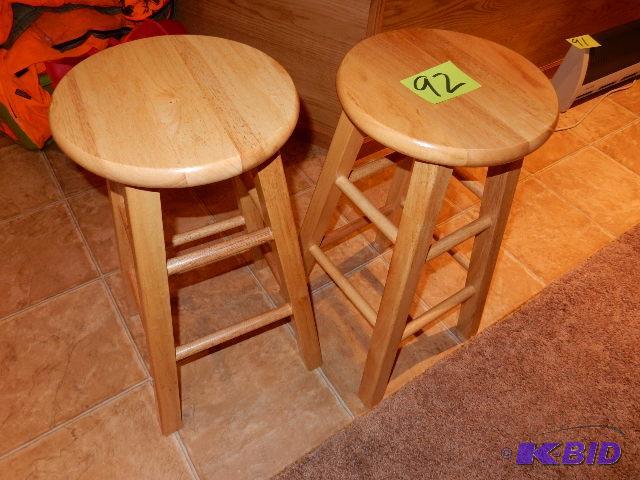 lot 92 image: 2 Pine Stools.. 24in h. Seats 12in diameter...