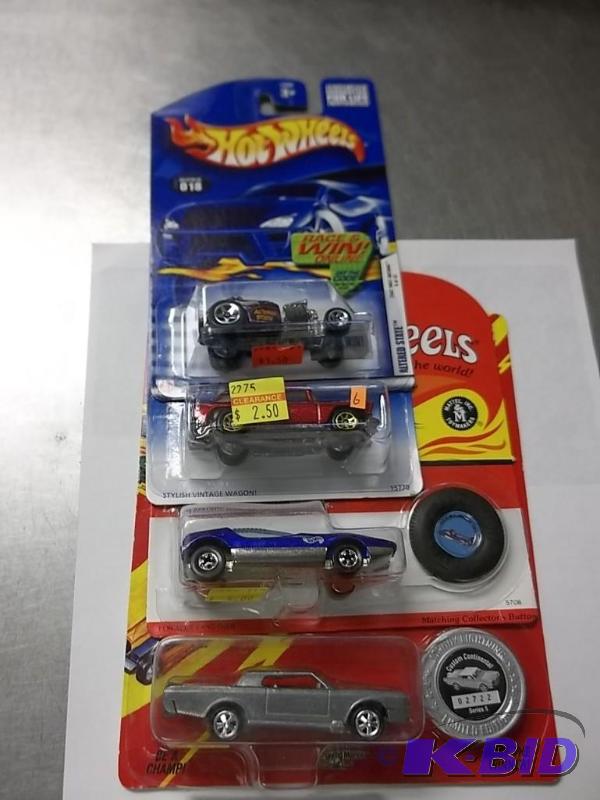 lot 101 image: Lot of  Hot Wheels & Johnny Lightning