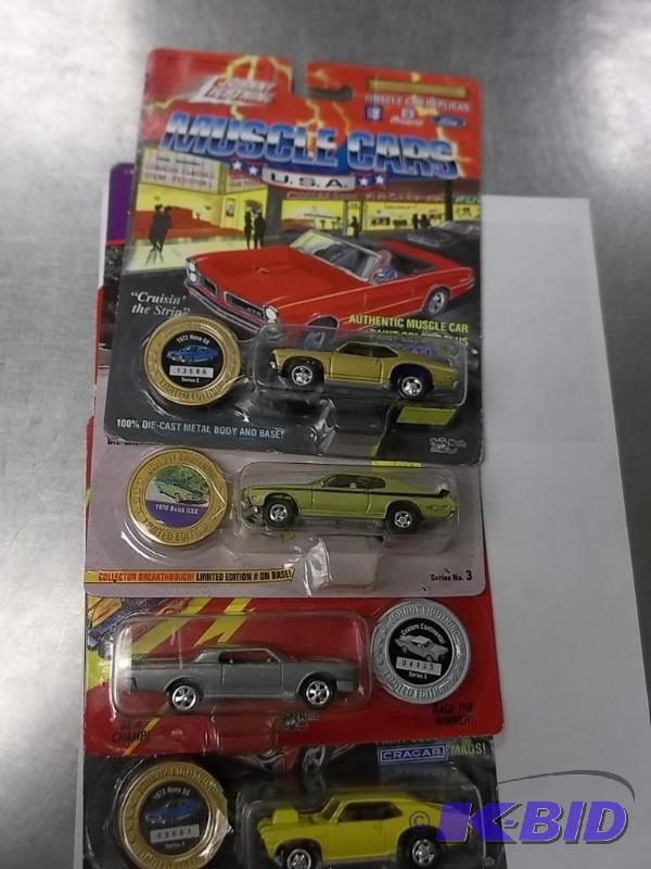 lot 107 image: Lot of 4 Johnny Lightning Muscle Car