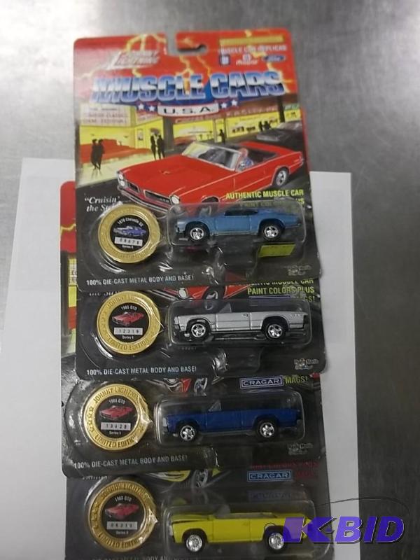 lot 108 image: Lot of 4 Johnny Lightning Muscle Car