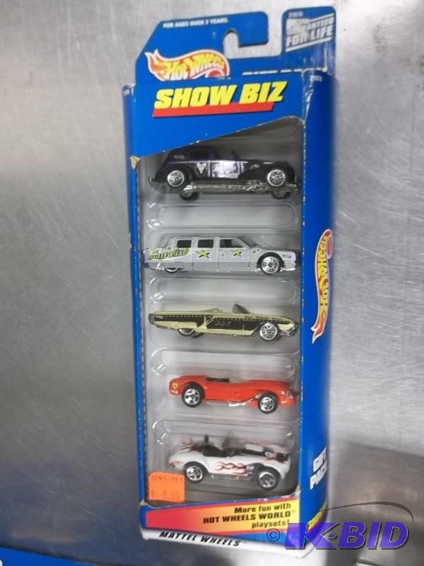 lot 120 image: 1998 Hot Wheels Show Biz Gift Pack