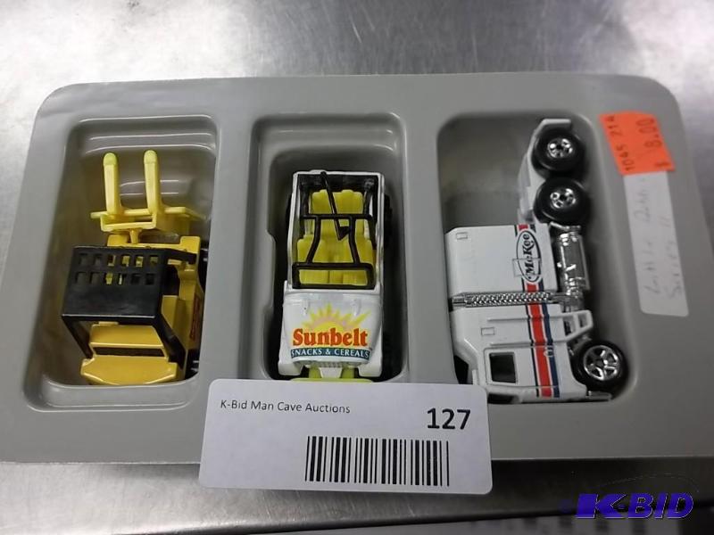 lot 127 image: Hot Wheels Little Debbie Series II