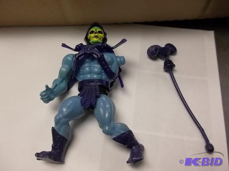 lot 15 image: Vintage Skeletor 1 He-Man Action Figure