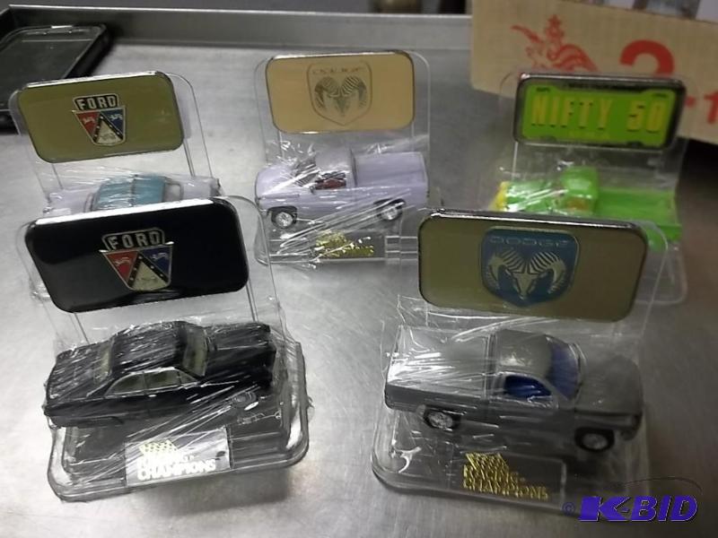 lot 157 image: Lot of 5 Racing Champions Mint Edition Loose Cars
