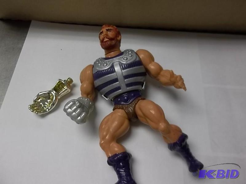 lot 32 image: Vintage 1983 Fisto He-Man Action Figure