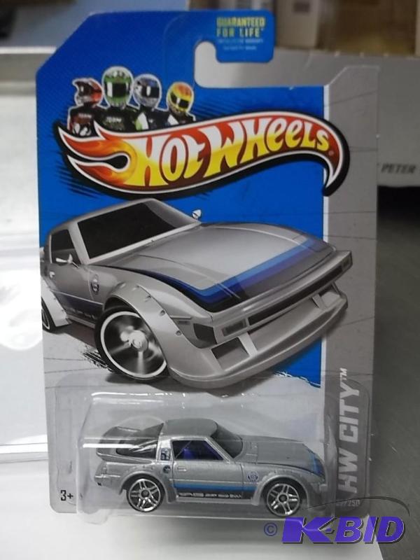 lot 46 image: Hot Wheels Treasure Hunt MINT in plastic protector case