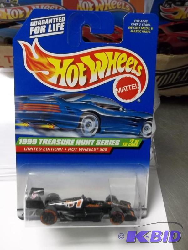 lot 56 image: Hot Wheels Treasure Hunt MINT in plastic protector case