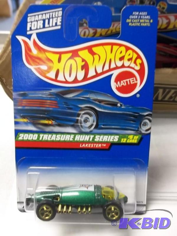 lot 60 image: Hot Wheels Treasure Hunt MINT in plastic protector case