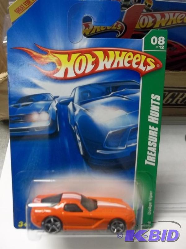 lot 61 image: Hot Wheels Treasure Hunt MINT in plastic protector case