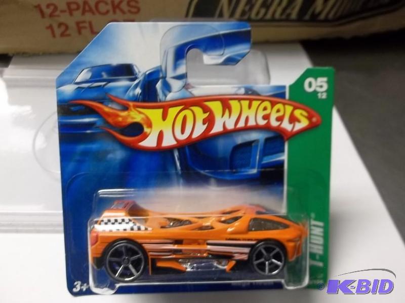 lot 66 image: Hot Wheels Treasure Hunt MINT in plastic protector case