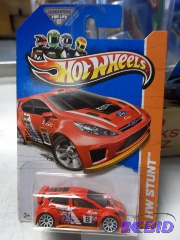 lot 73 image: Hot Wheels HW Stunt MINT In Card
