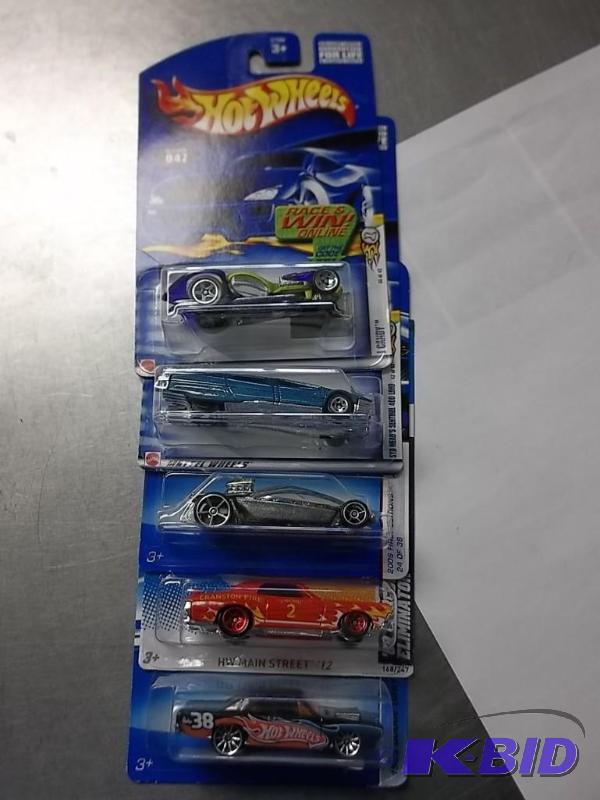 lot 78 image: Lot of 5 Hot Wheels