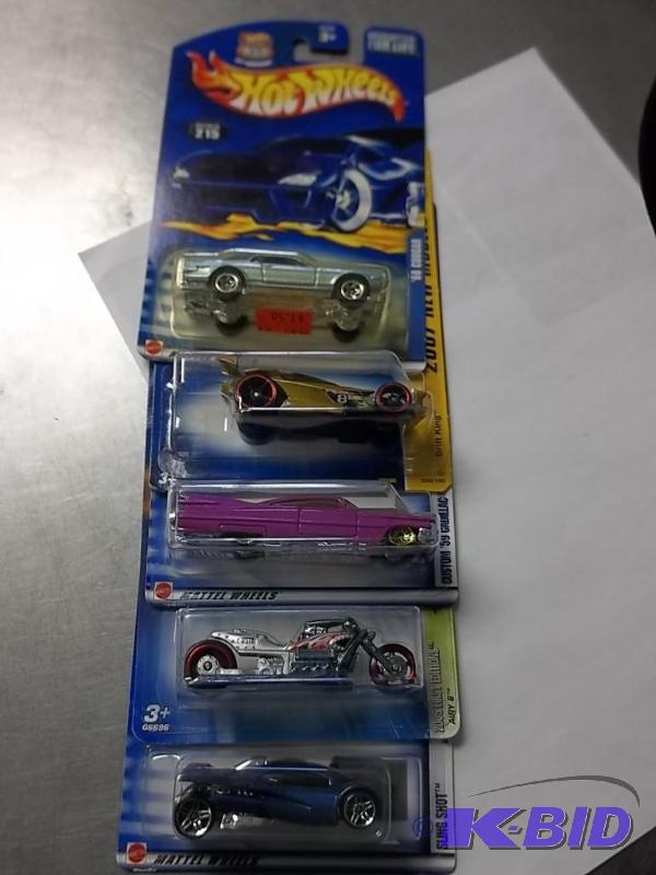 lot 79 image: Lot of 5 Hot Wheels