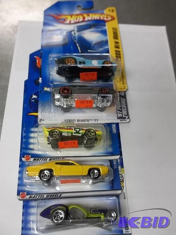 lot 81 image: Lot of 5 Hot Wheels