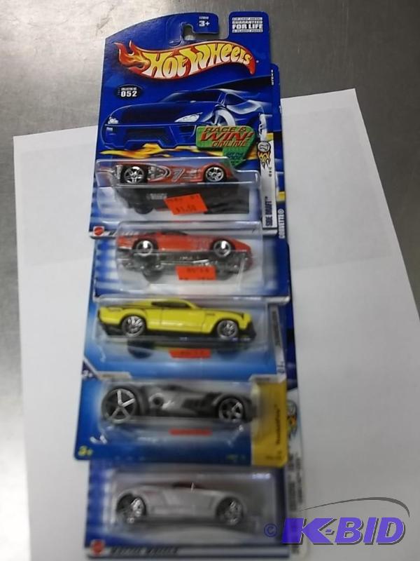 lot 82 image: Lot of 5 Hot Wheels