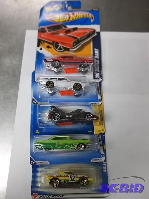 lot 89 image: Lot of 5 Hot Wheels