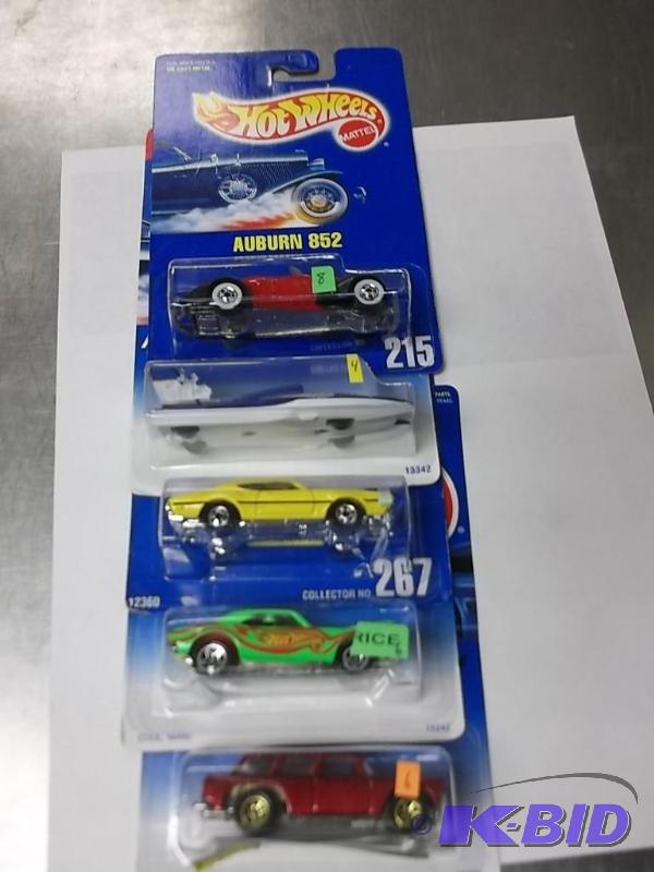 lot 94 image: Lot of 5 Hot Wheels