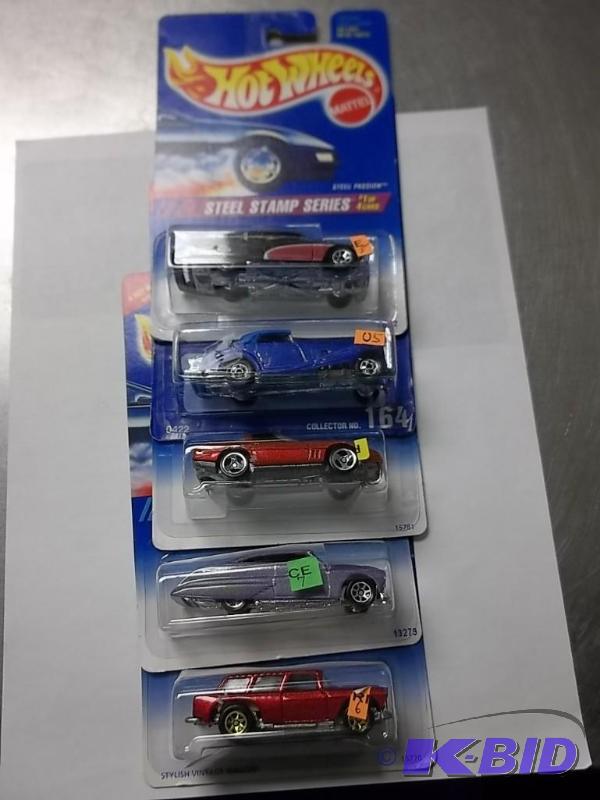 lot 99 image: Lot of 5 Hot Wheels